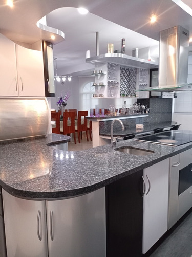 Best House Vende Increíble Quinta En Colinas De Carrizal Urbanización Pan De Azúcar