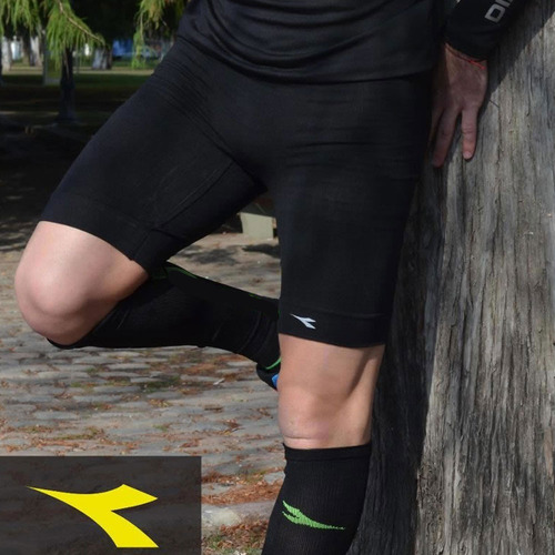 Imagen 3 de 4 de Medias Diadora Running Compresion Negro 7005