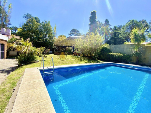 Hermosa Casa En San Rafael, 4 Dormitorios *- Ref: 3437