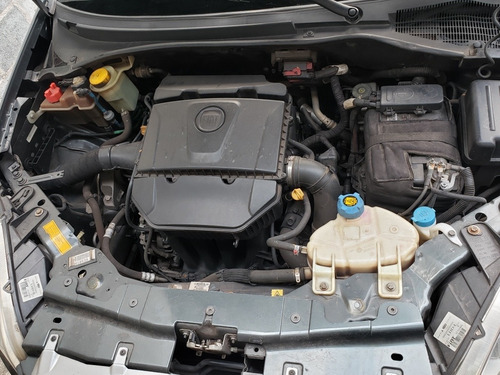 Fiat Linea 2014 1.8 16v Essence Flex Dualogic 4p
