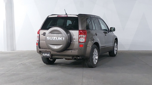 Suzuki Grand Vitara 2.4 L4 GL AT