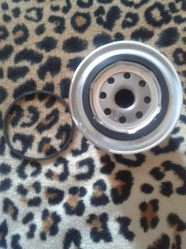 Imagen 2 de 2 de Filtro De Aceite Fleetguard Roscado Lf3313