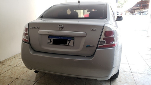 Imagem 5 de 11 de Nissan Sentra 2011 2.0 Flex Aut. 4p