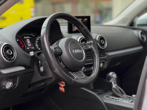 Audi A3 Sedan 2.0 Tfsi Ambition S-tronic 4p