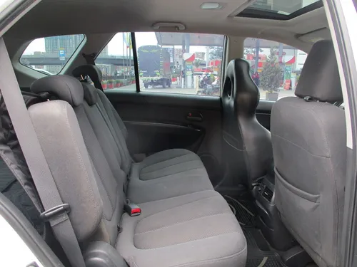 Kia Carens EX 2000CC AT AA