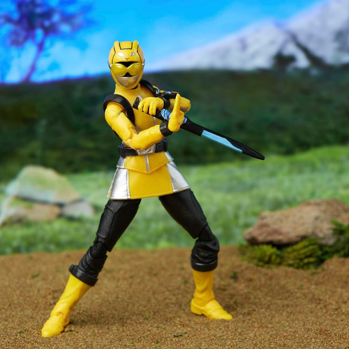 Boneca Power Rangers Amarela Lightning Collection 15 cm F4518 Hasbro
