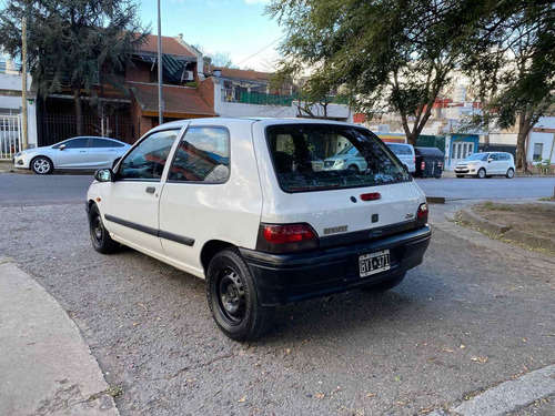 Imagen 2 de 14 de Renault Clio 1998 1.6 Rn
