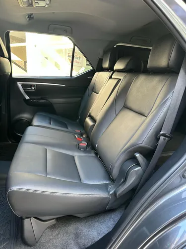 Toyota Fortuner Sw4 2025