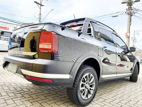 Imagem 13 de 16 de Volkswagen Saveiro 1.6 16v Cross Cab. Dupla Total Flex 2p