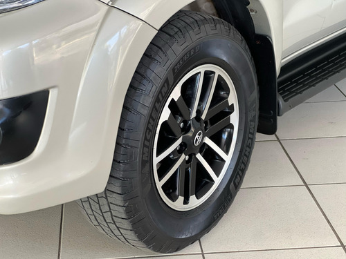 Toyota Hilux SW4 3.0 SRV 4X4 16V TURBO INTERCOOLER DIESEL 4P AUTOMÁTICO