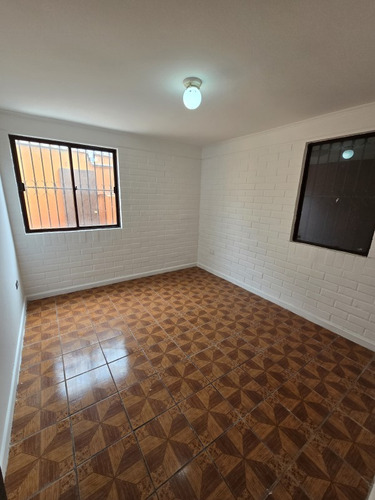 Venta De Casa En Pudahuel, 2dormitorios, 1baño