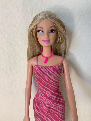 Barbie Original + 2 Vestidos Importada Usa