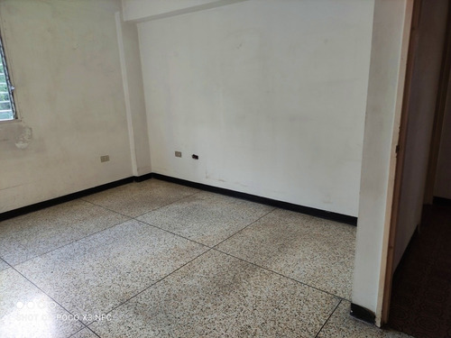 Imagen 23 de 30 de Vendo Apartamento 130m2 4h/3b/1p Colinas De Santa Monica 9434