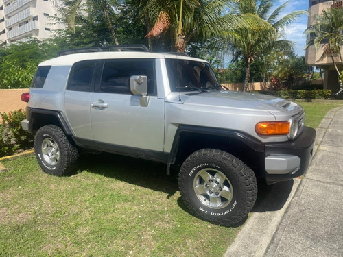 Imagen 3 de 8 de Toyota Fj