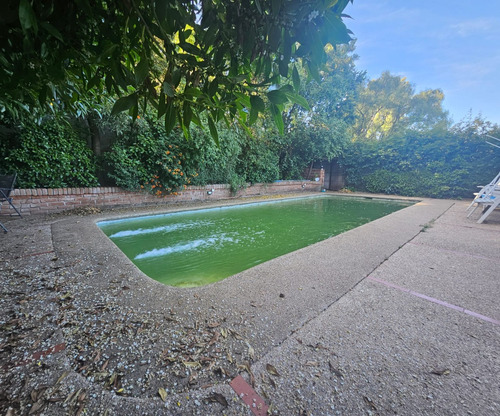 Broker Almendros Espectacular 5d-4b-sala Estar - Piscina