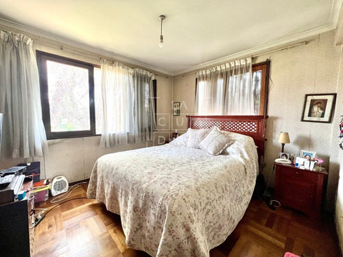 Clásica, Amplios Jardines 5d 3b+servicios