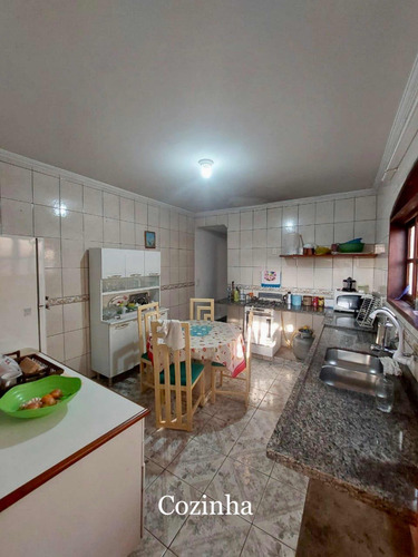 Casa Com 3 Quartos E 3 Banheiros