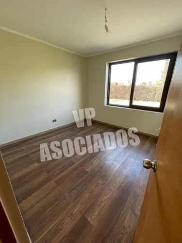Hermosa Casa Con 4d-3b En Condominio Hacienda Lonque, Maipu