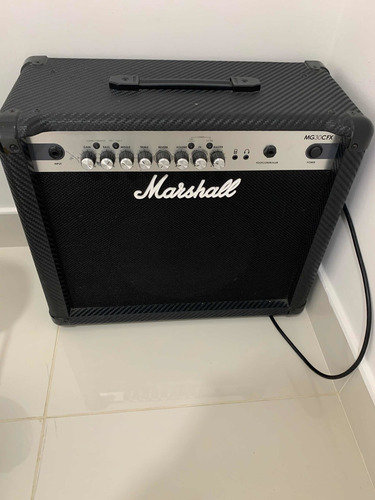 EpiPhone Les Paul Tradiotional Pro Con Amp Marshall