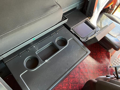 Imagen 13 de 14 de Iveco Hi Way 440
