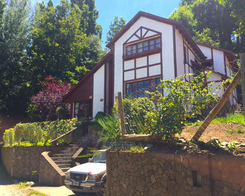 Casa En Venta Ubicado En Altos Del Sol, San Martin De Los Andes