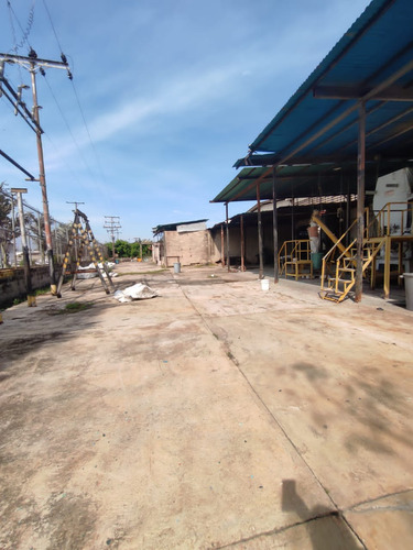 Se Vende Galpón Carretera Nacional. Cagua La Villa
