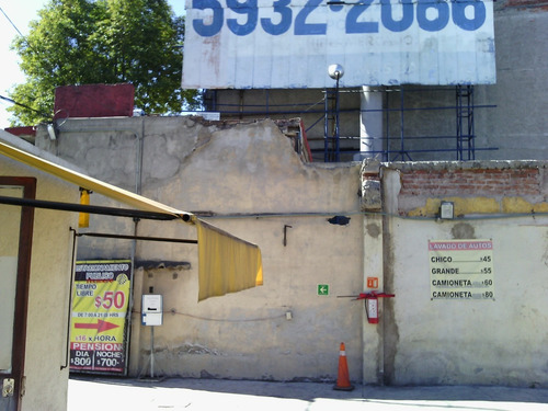 Terreno Con Proyecto Construcción De Oficinas