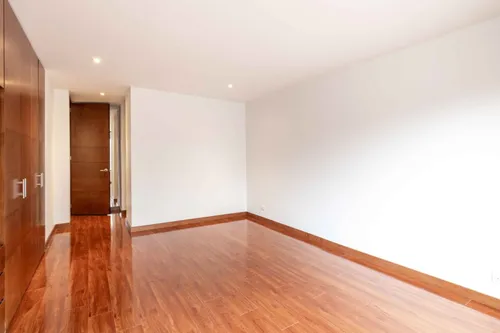 Apartamento En Venta En Chicó Navarra. Cod V7943