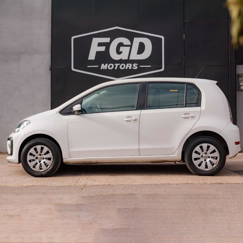 Imagen 4 de 8 de Volkswagen Up! 2017 1.0 Move Up! 75cv