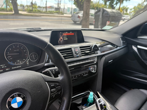 BMW Serie 3 3.0 330i Sedan Sport Line 252cv