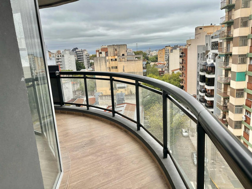 Departamento De 2 Ambiente Con Importante Balcón  En Venta, En Villa Luro Cocheras Disponibles