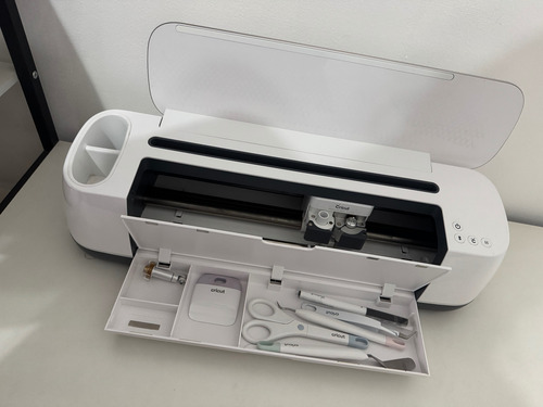 Paquete Cricut (plotter + Easypress + Easypress 2 Mini ) (Usado)
