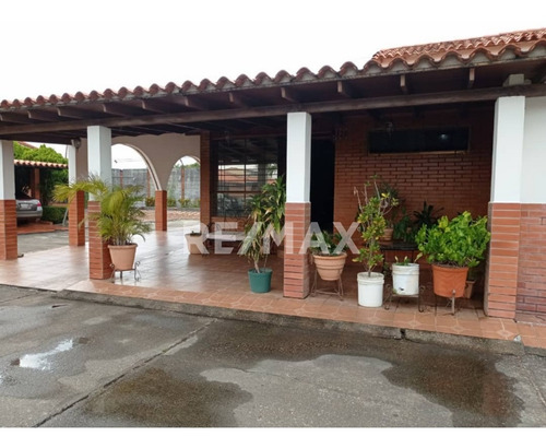Imagen 1 de 13 de Se Vende Casa En Urbanización Bosque De La Laguna, Tipuro