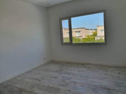 Imagen 26 de 29 de Retasada! Excelente Casa En Venta En Nordelta! Muy Buena Ubicacion, Calidad Premium!!