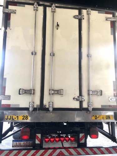 Imagem 8 de 10 de Volkswagen 9150 Delivery