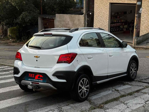 Chevrolet Onix 1.4 MPFI ACTIV 8V FLEX 4P AUTOMÁTICO