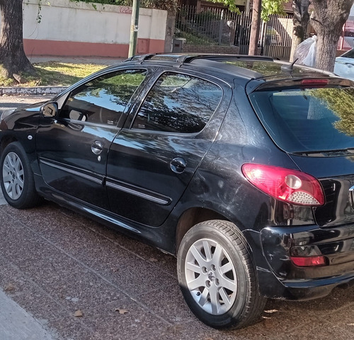 Peugeot 207 1.4 Sedan Hdi Xt