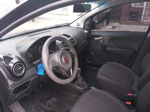 Fiat Grand Siena 1.4 Attractive Gnc Vtv Permuto