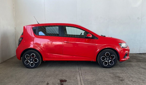 Imagen 4 de 13 de Chevrolet Sonic 2017 1.6 Lt Hb Mt