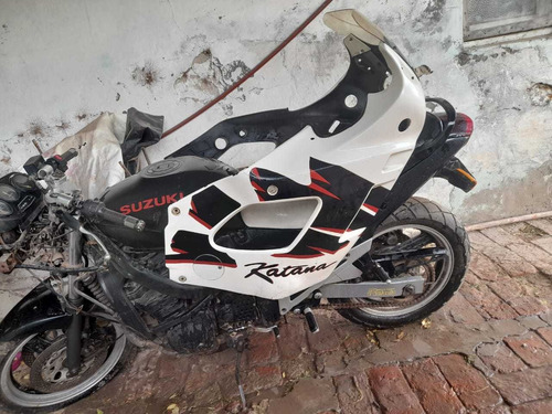 Imagen 17 de 18 de Suzuki Katana
