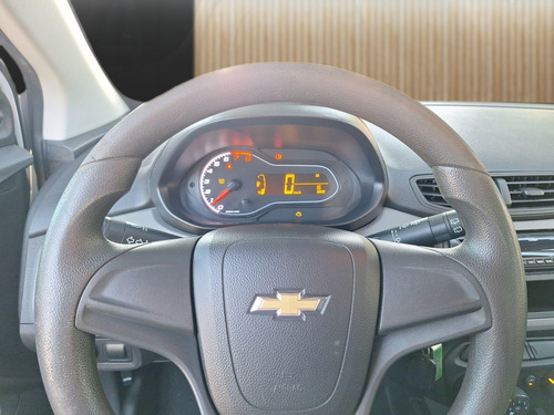 Chevrolet Onix HATCH Joy 1.0 8V Flex 5p Mec.