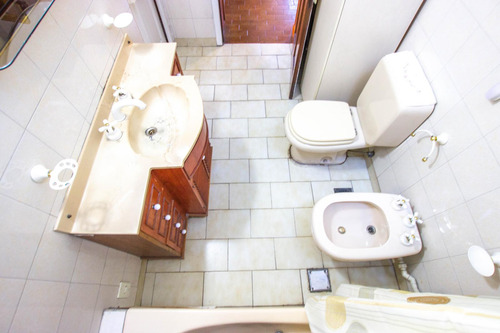 Imagen 25 de 30 de Casa 6 Ambientes Y Medio En Venta En Caseros Centro