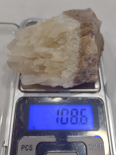 Calcita Blanca Con Puntas ( 108.6 Grs, 6 Cm) Blanco