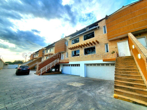 Casa Townhouse En Venta A Estrenar Cantarrana Zona Norte Maracay Todos Los Servicios Remodelada Marmol Porcelanato Estef 25-16085