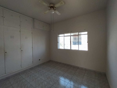 Imagem 16 de 26 de Casa Térrea Para Locação E Venda, Com Três Dormitórios, Piscina E Churrasqueira Na Avenida Santos Dumont, Jd. Boa Vista. - Pr - Ca1299_gprdo