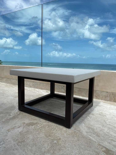 Imagen 2 de 3 de Mesa Auxiliar Ramsol Pop Ramstone Waterproof