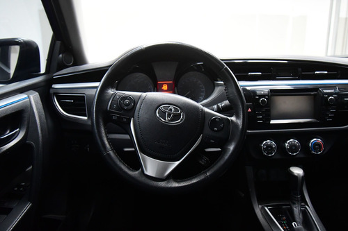 Imagen 11 de 15 de Toyota Corolla 2016 1.8 S At