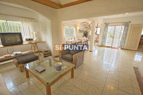 Imagen 7 de 27 de Casa En Alquiler - San Rafael