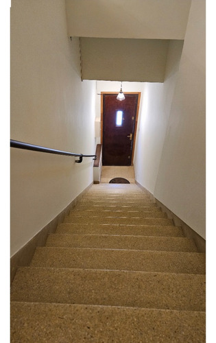 Dueño Alquila. Excelente Estado Sin Gastos Comunes, Casa De Altos, Luminosa, 3 Dorm, 2 Baños, Estufa Leña, Parrillero, Aberturas De Aluminio, Parquet, Calefones, Aires Acondicionado, Luminarias, Rejas