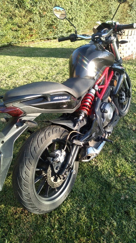 Benelli Tnt 300 - Impecable - Unico Dueño - Papeles Al Día